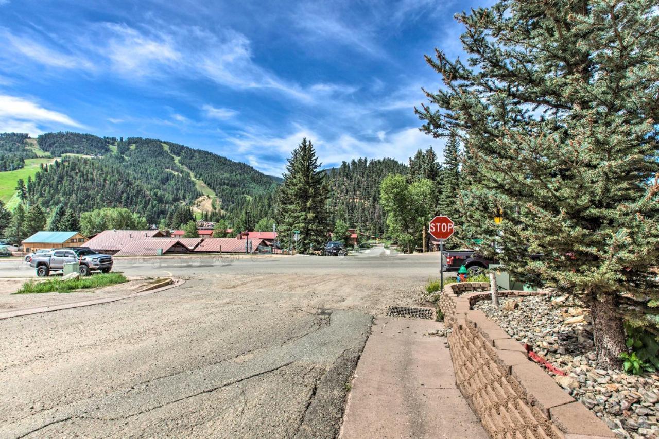 Main St Red River Ski Condo With Mountain View! Eksteriør billede