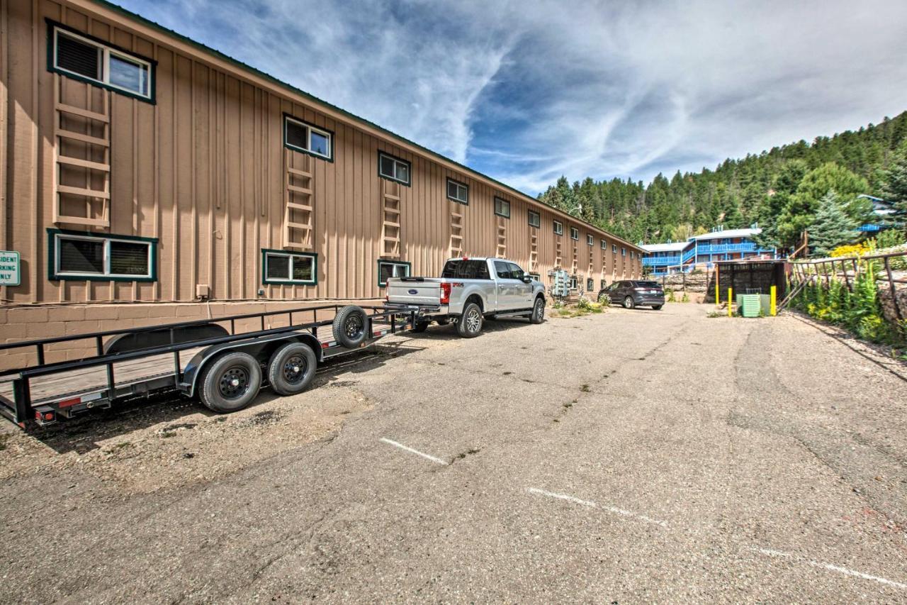 Main St Red River Ski Condo With Mountain View! Eksteriør billede