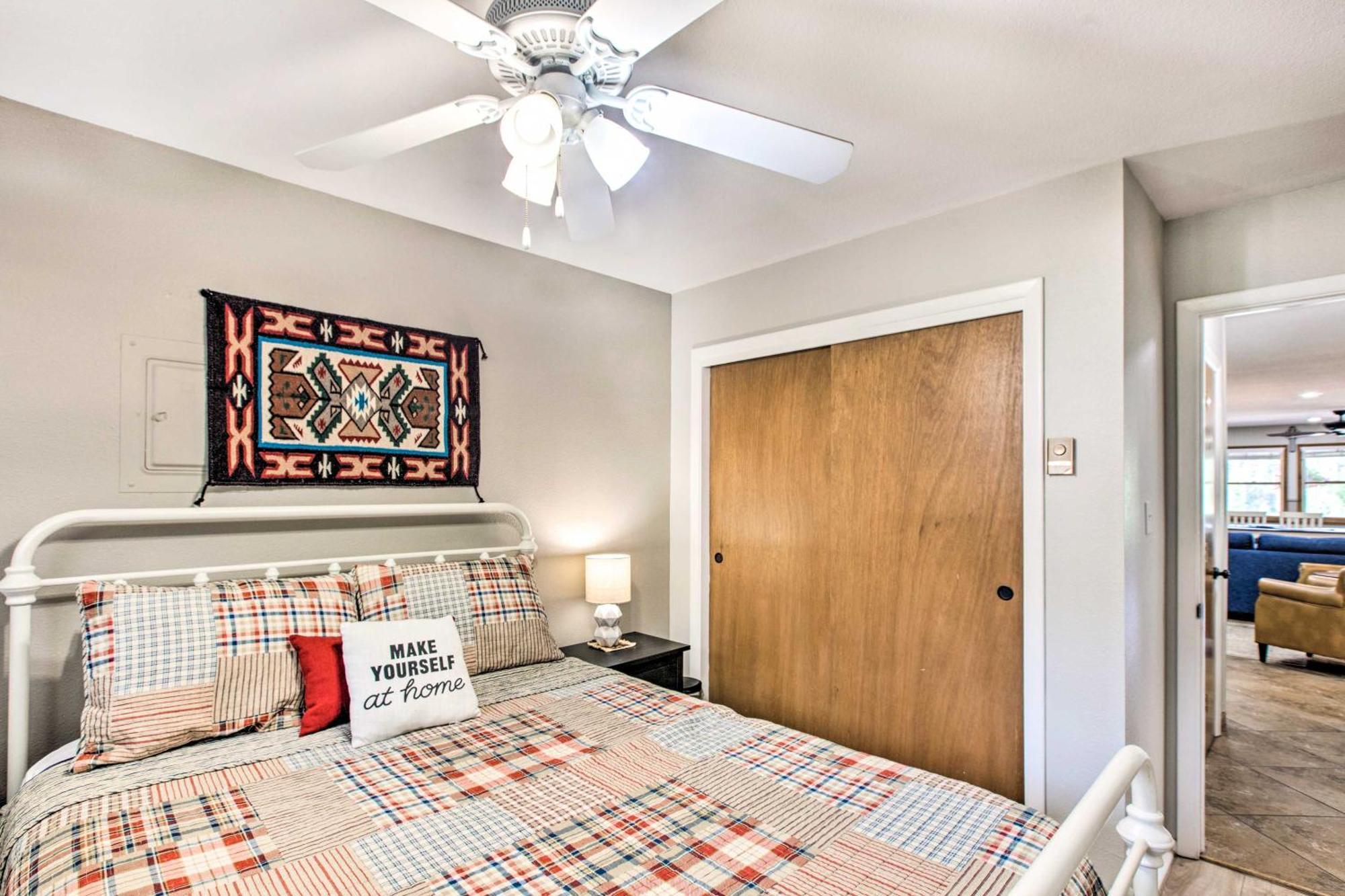 Main St Red River Ski Condo With Mountain View! Eksteriør billede